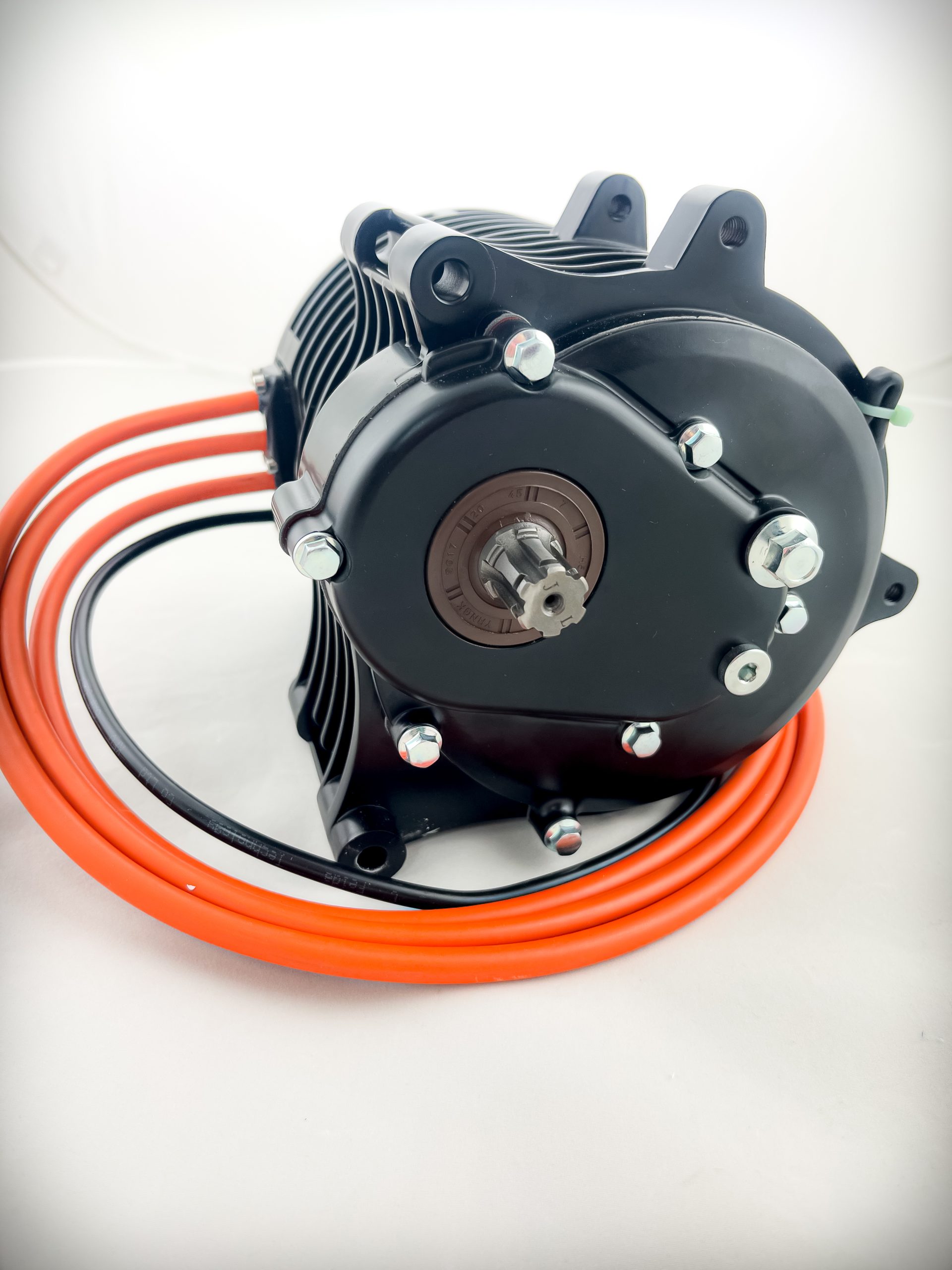 Электромотор Deller QSJ138A-70 3кВт с редуктором V3
